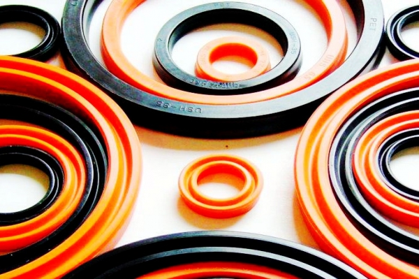 护栏清洗车常用液压密封件明细表