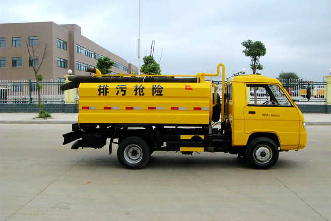 小型排污抢险车