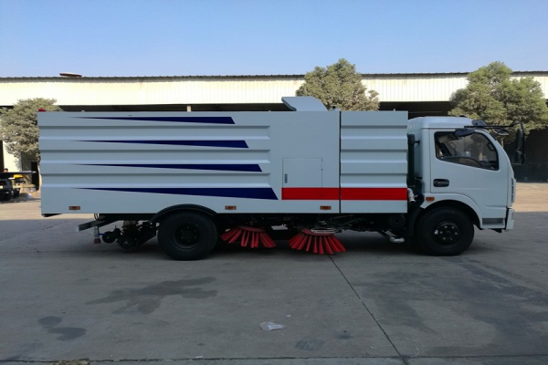 水泥路面用什么样的垃圾清扫车好