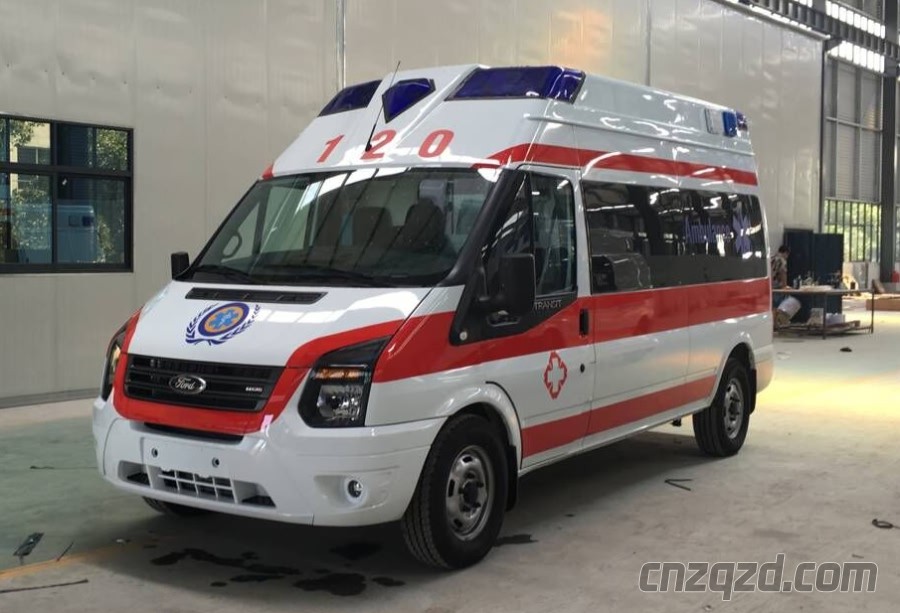 江铃福特新时代V348救护车 CLW5041XJHJ5型救护车