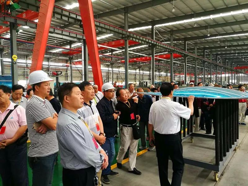 老干部古诗词大赛观光采风团莅临程力汽车集团