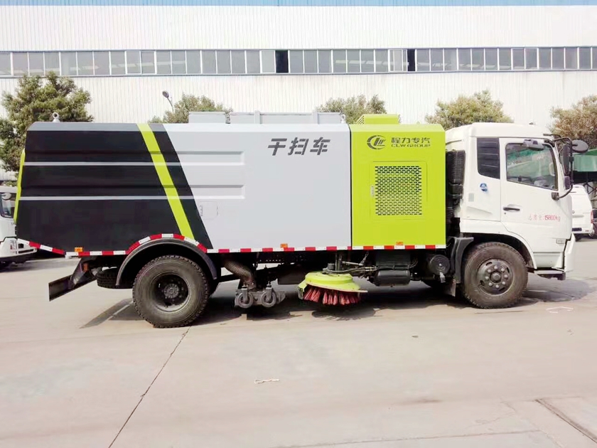 东风天锦吸尘车图片,CLW5180TXCD5型吸尘车图片