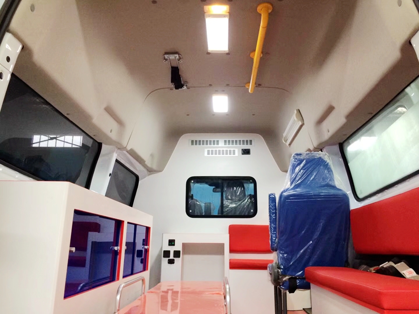 福特全顺V362医疗救援车图片,福特全顺救护车图片,汽油版V362救护车图片