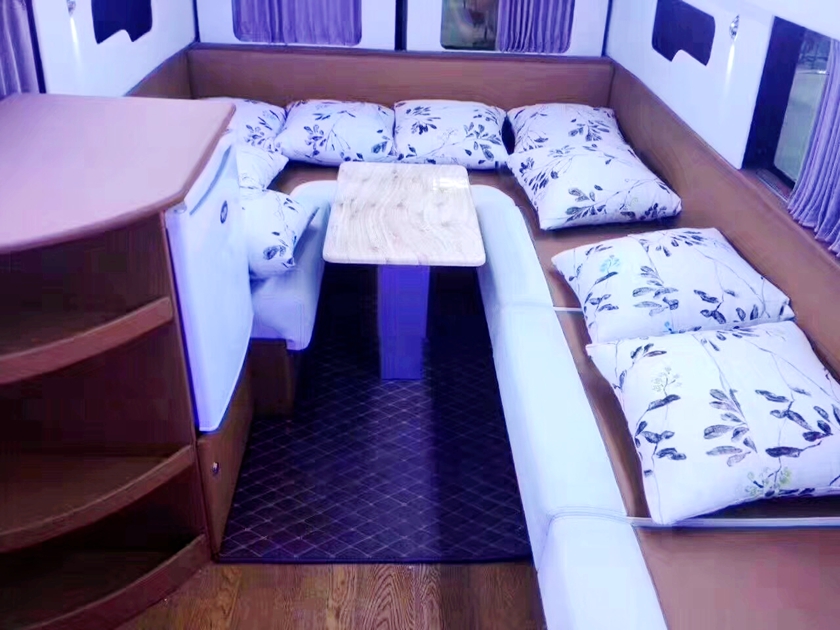 依维柯2046四驱越野房车图片,依维柯房车内饰图片,依维柯房车图片,四驱越野房车图片