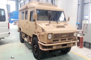 依维柯2046四驱越野房车内饰图片