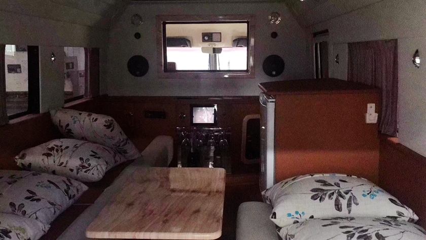 依维柯2046四驱越野房车图片,依维柯房车内饰图片,依维柯房车图片,四驱越野房车图片