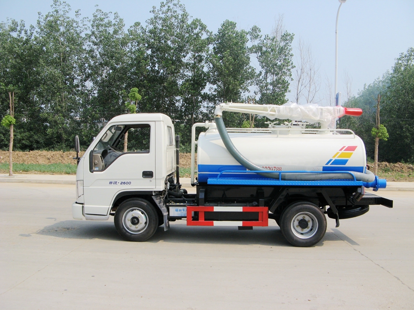 福田赛锐2800小型吸粪车图片,福田小型吸粪车图片,福田吸粪车图片