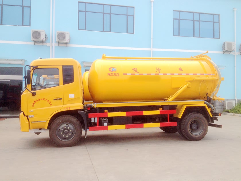 东风天锦大型真空吸污车图片,CLW5161GXWD5型吸污车图片,10吨吸污车图片
