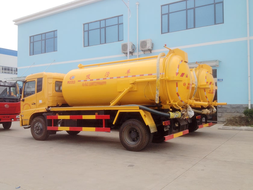 东风天锦大型真空吸污车图片,CLW5161GXWD5型吸污车图片,10吨吸污车图片