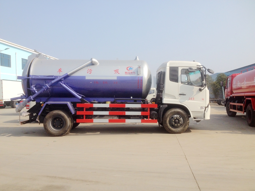 东风天锦大型真空吸污车图片,CLW5161GXWD5型吸污车图片,10吨吸污车图片