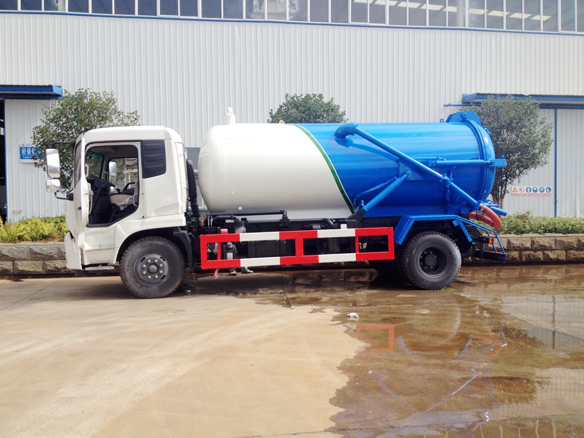 东风天锦大型真空吸污车图片,CLW5161GXWD5型吸污车图片,10吨吸污车图片