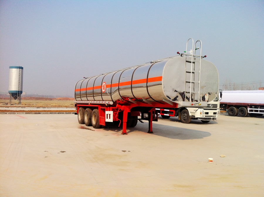 三轴不锈钢运油半挂车