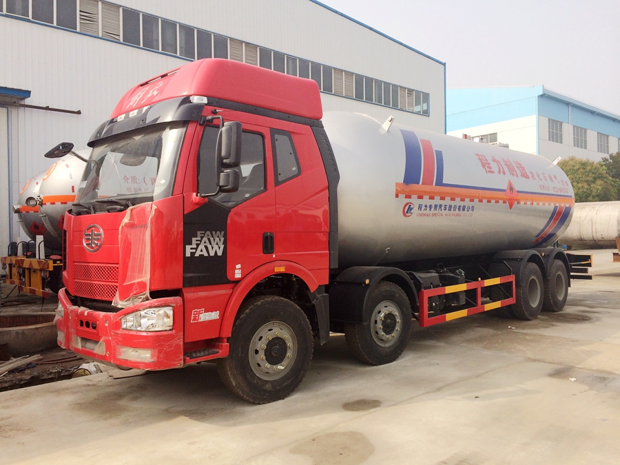 解放J6前四后八液化气体运输车图片,35.5立方液化气运输车图片