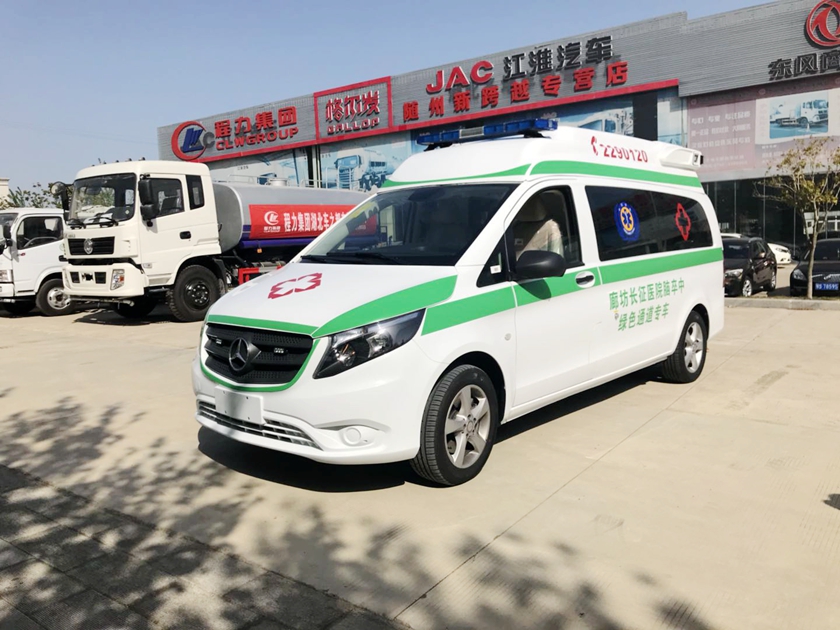 奔驰新威霆救护车外观实拍图片,奔驰威霆医疗救援车图片 奔驰新威霆救护车外观实拍图片,奔驰威霆医疗救援车图片