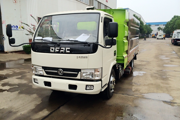 大连环卫处招标采购湖北程力8台东风扫地车