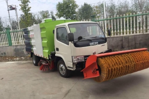 冬季来临 程力汽车特推出除雪垃圾清扫车