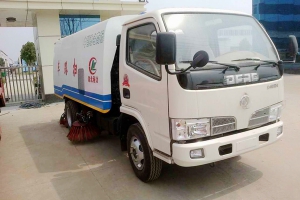 炎热夏季 湖北程力为你保养扫路车划重点