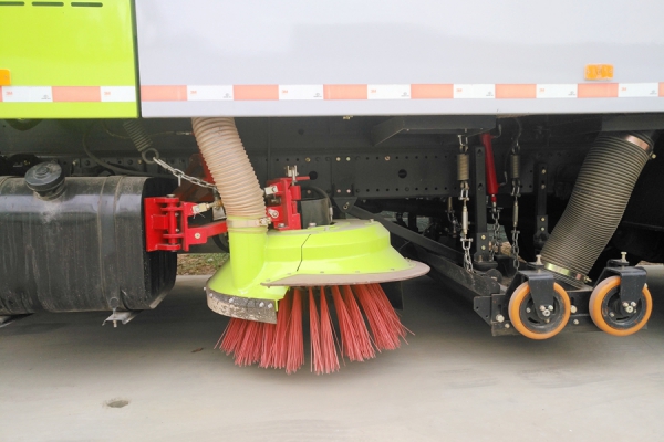 为什么现在的吸尘车做的都像吸扫车一样呢?