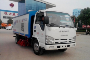 使用国五扫路车-环保一小步,健康一大步