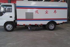 强大的抑尘功能 江铃顺达吸尘车强劲来袭