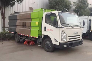 高压洗扫车-具有强大的吸力功能