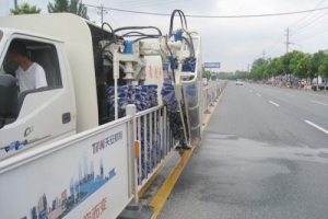 新款国五护栏清洗车热销中