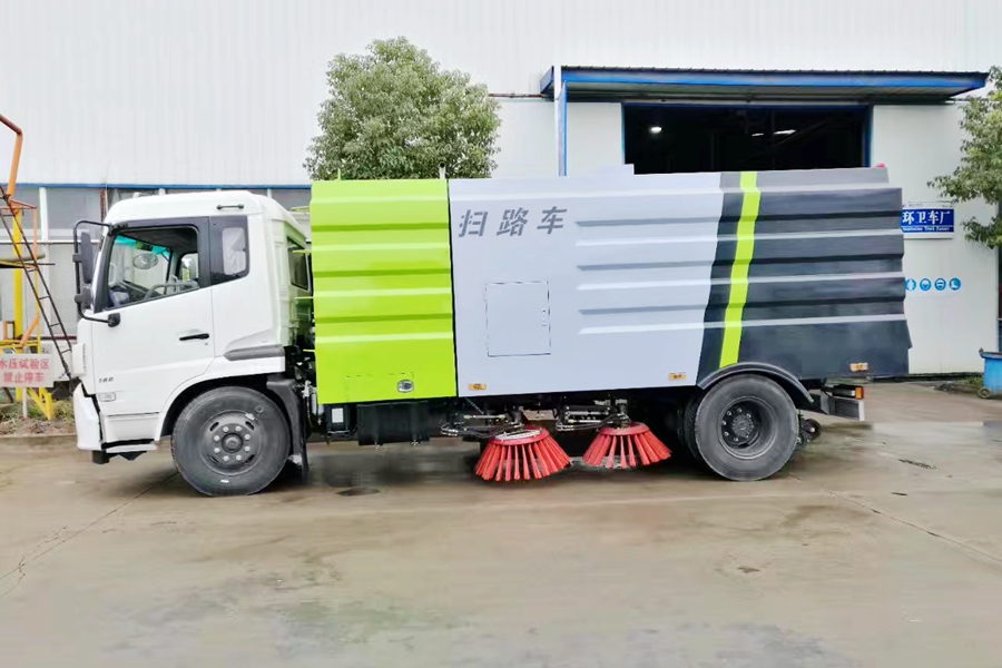 环卫扫路车