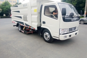 干式真空吸尘车可针对的各种粉尘污染环境清洁除尘