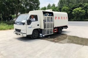 程力多功能护栏清洗车全新升级