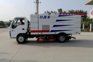 湖北程力扫路车 性能，品质保证!
