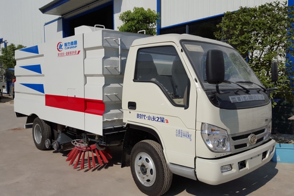 买二手扫路车后di一次保养应注意的事项