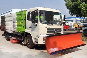 带雪铲的清扫车，目前开始热销