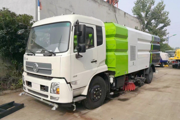 影响道路清扫车性能提升的三个软系统