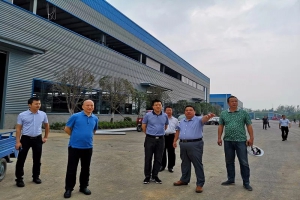 重庆铜梁区区长率领团队前往程力集团进行商务考察