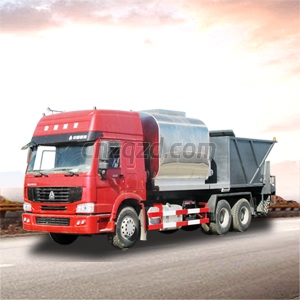 沥青洒布车图片