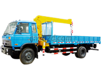 随车起重运输车