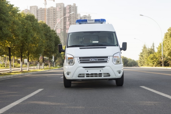 江铃福特新世代V348救护车