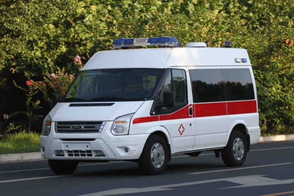 江铃福特新世代V348救护车