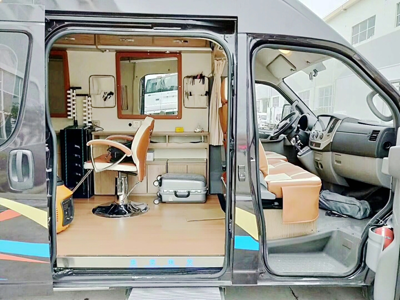 移动美发理发房车图片