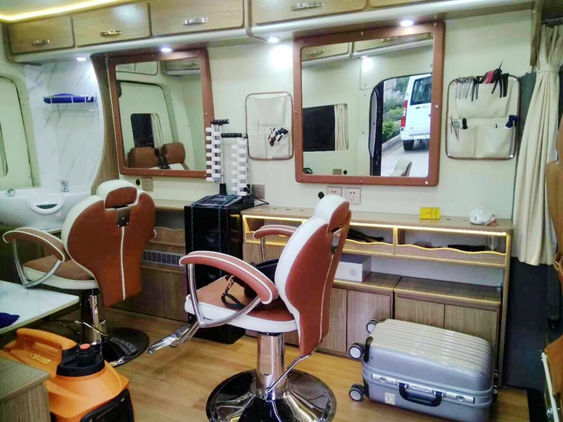 移动美发理发房车图片
