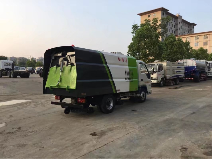 福田时代小型扫路车 CLW5042TSLB5型扫路车