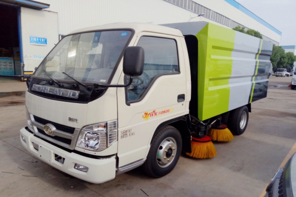 福田小型扫路车 3立方小型扫地车
