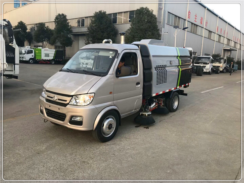 长安小型扫地车