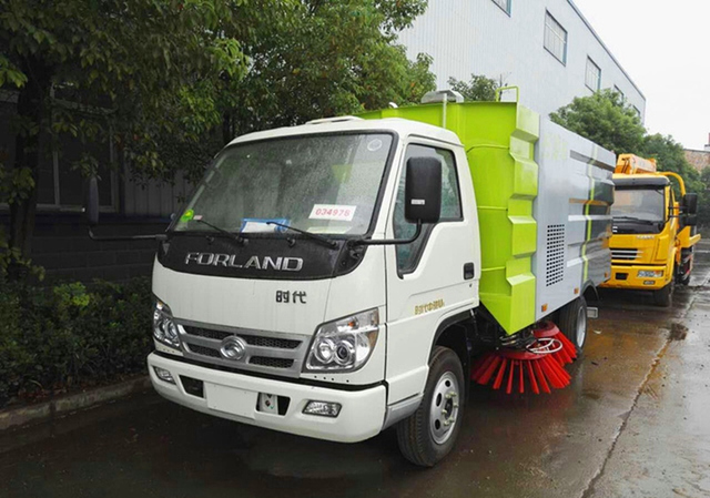 福田扫路车