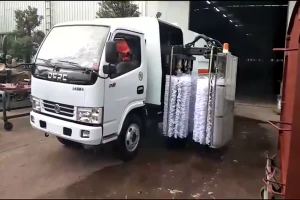 东风小多利卡城市护栏清洗车伸缩臂演示视频