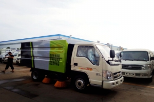 福田纯吸式扫路车价位