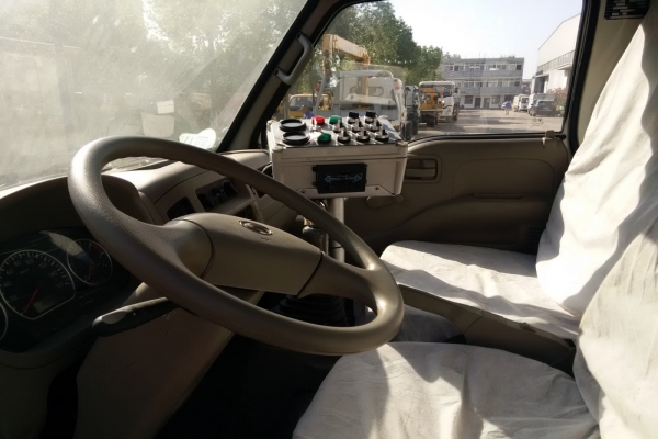 福田道路吸扫车上牌