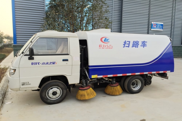 福田扫路机视频