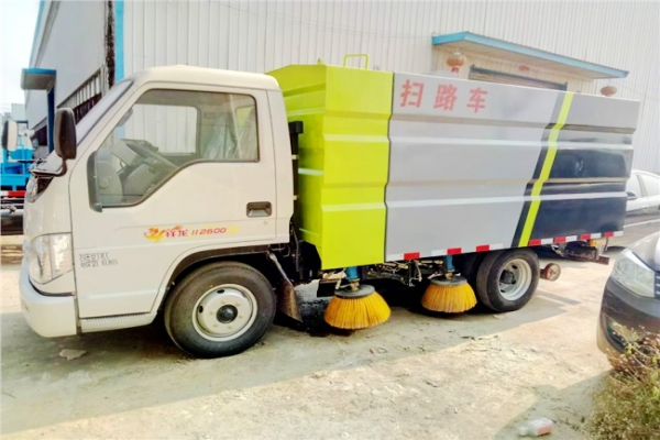 福田小型扫道车视频