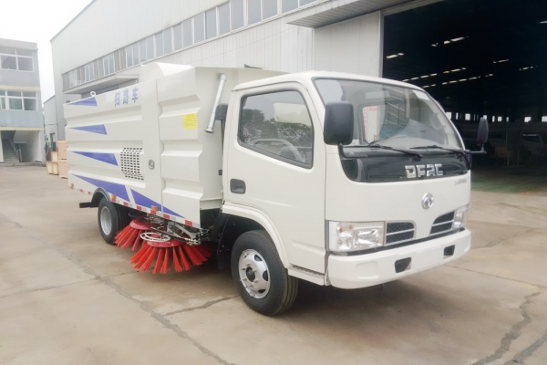 东风小型扫地车